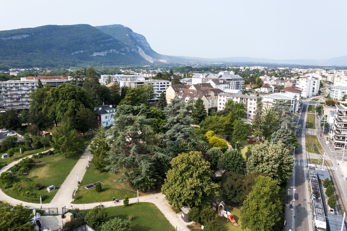 Annemasse: A Gateway to Franco-Swiss Harmony