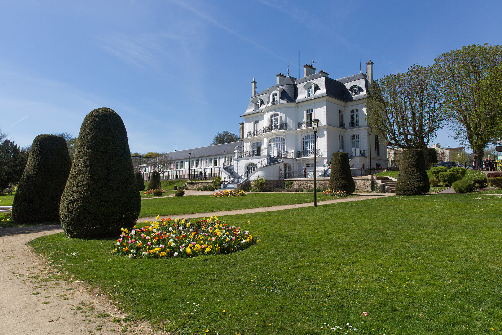 Athis-Mons: A Hidden Gem in the Parisian Suburbs