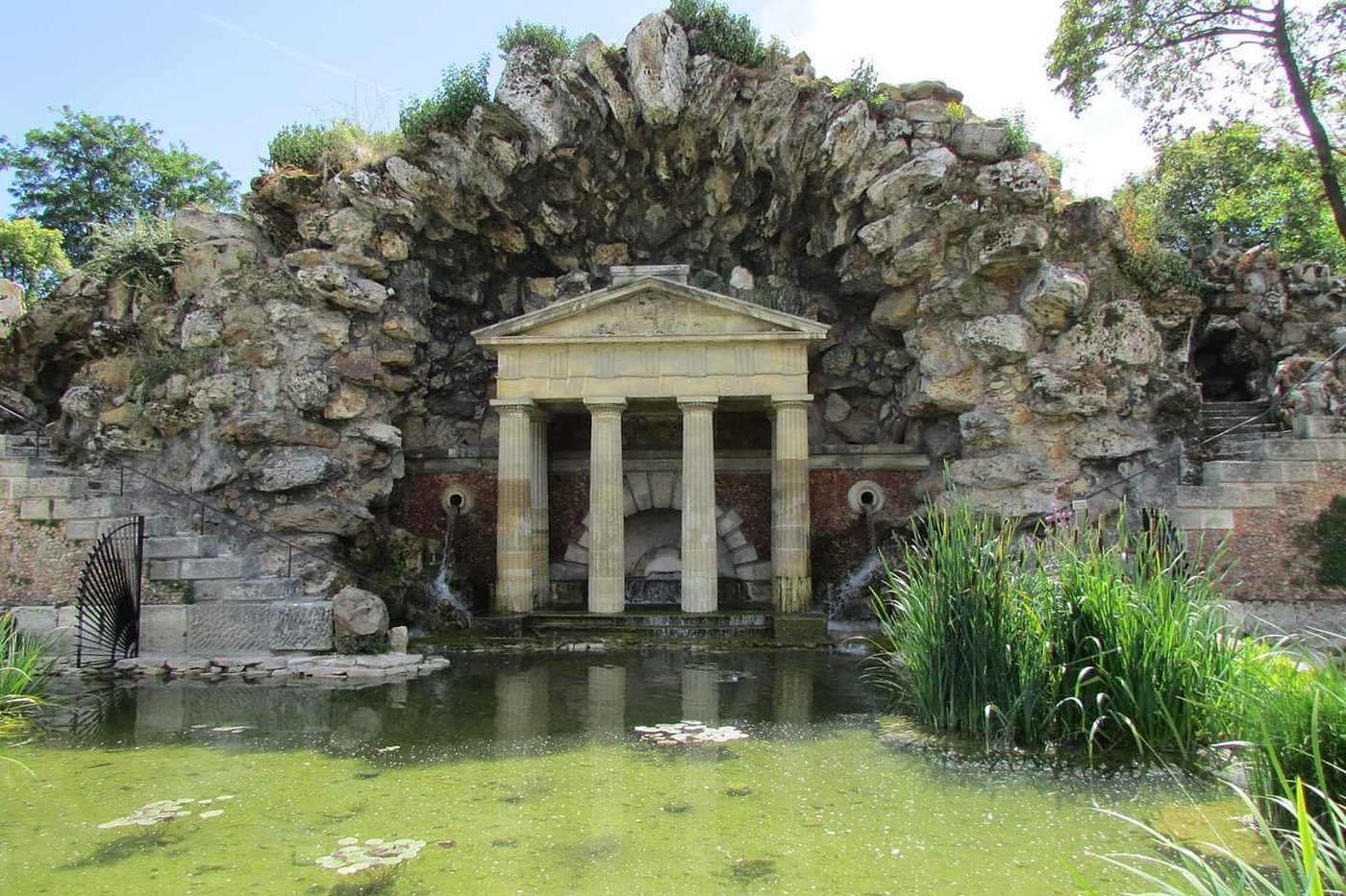 Neuilly-sur-Seine: A Haven of Elegance and Tranquility