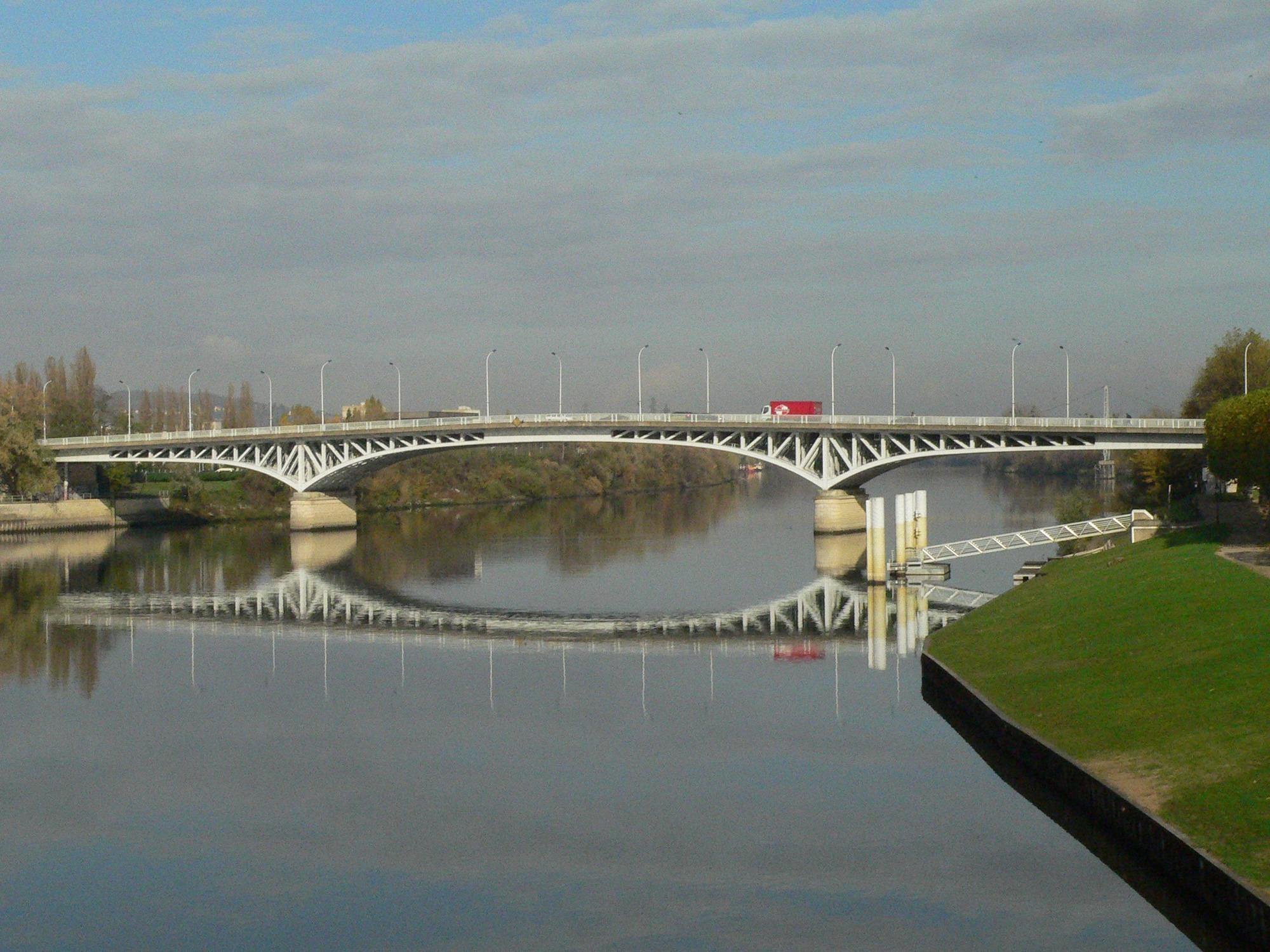 Poissy: A Tapestry of History and Modernity