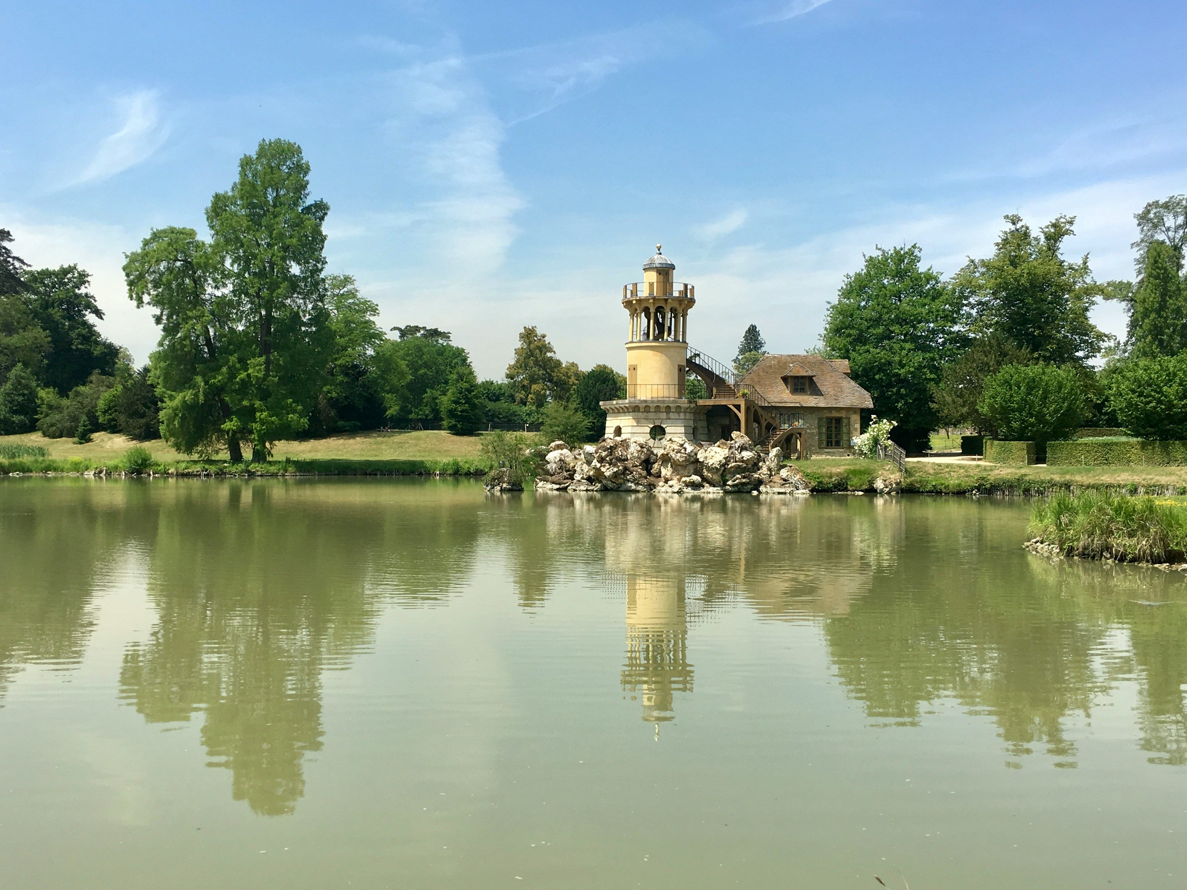 Versailles: A Symphony of Grandeur and Power