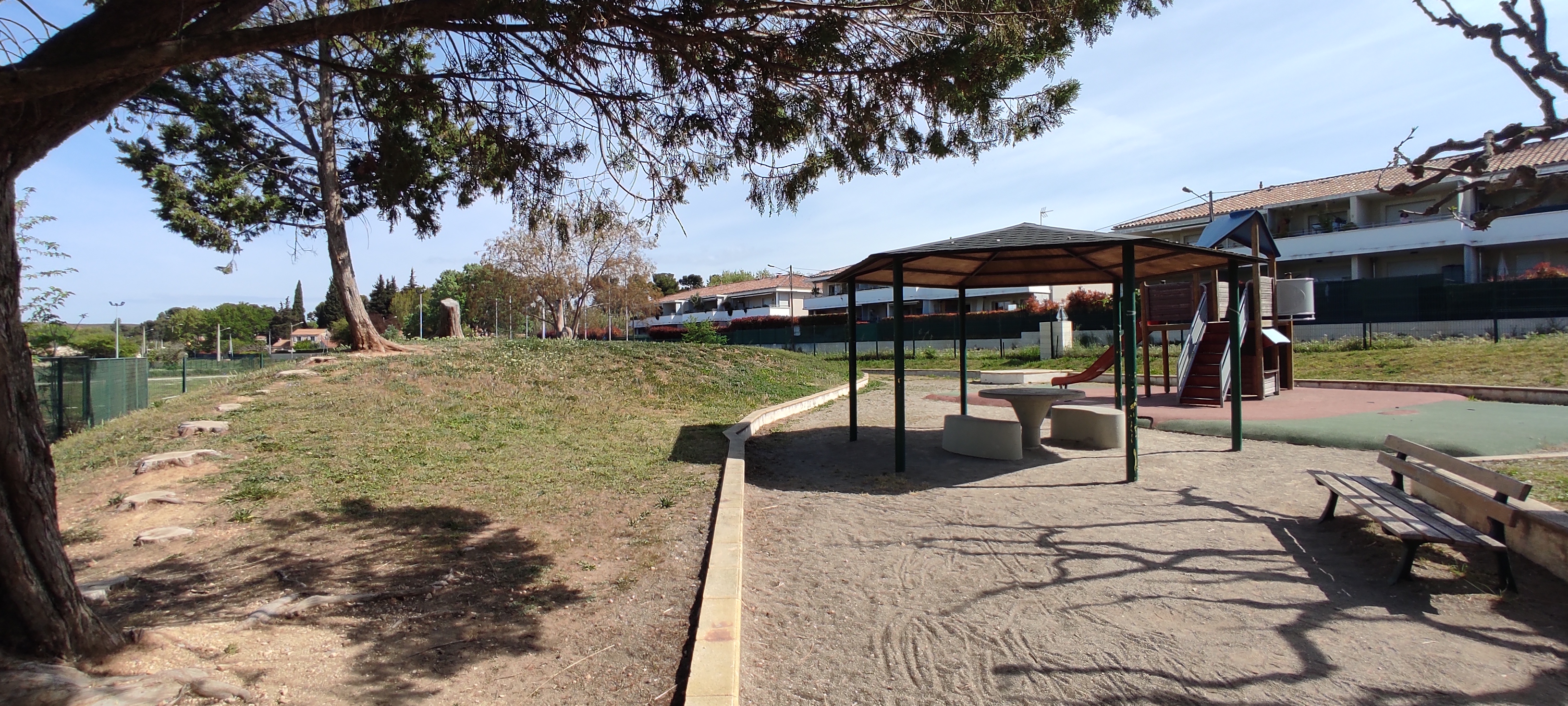 Aire de jeux pour enfants [Parc] Jean Roure