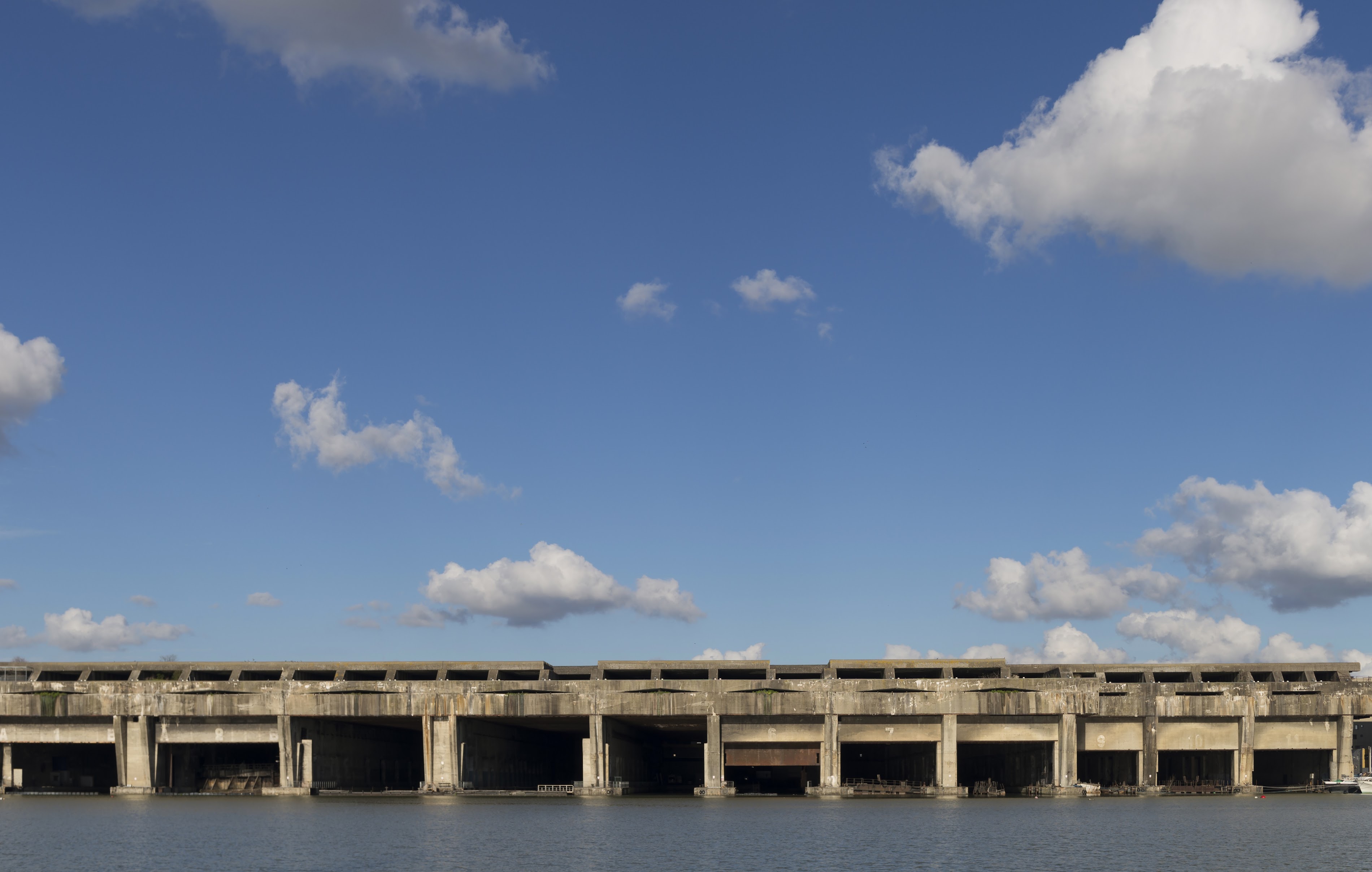 Base sous-marine: A Unique Journey Through History