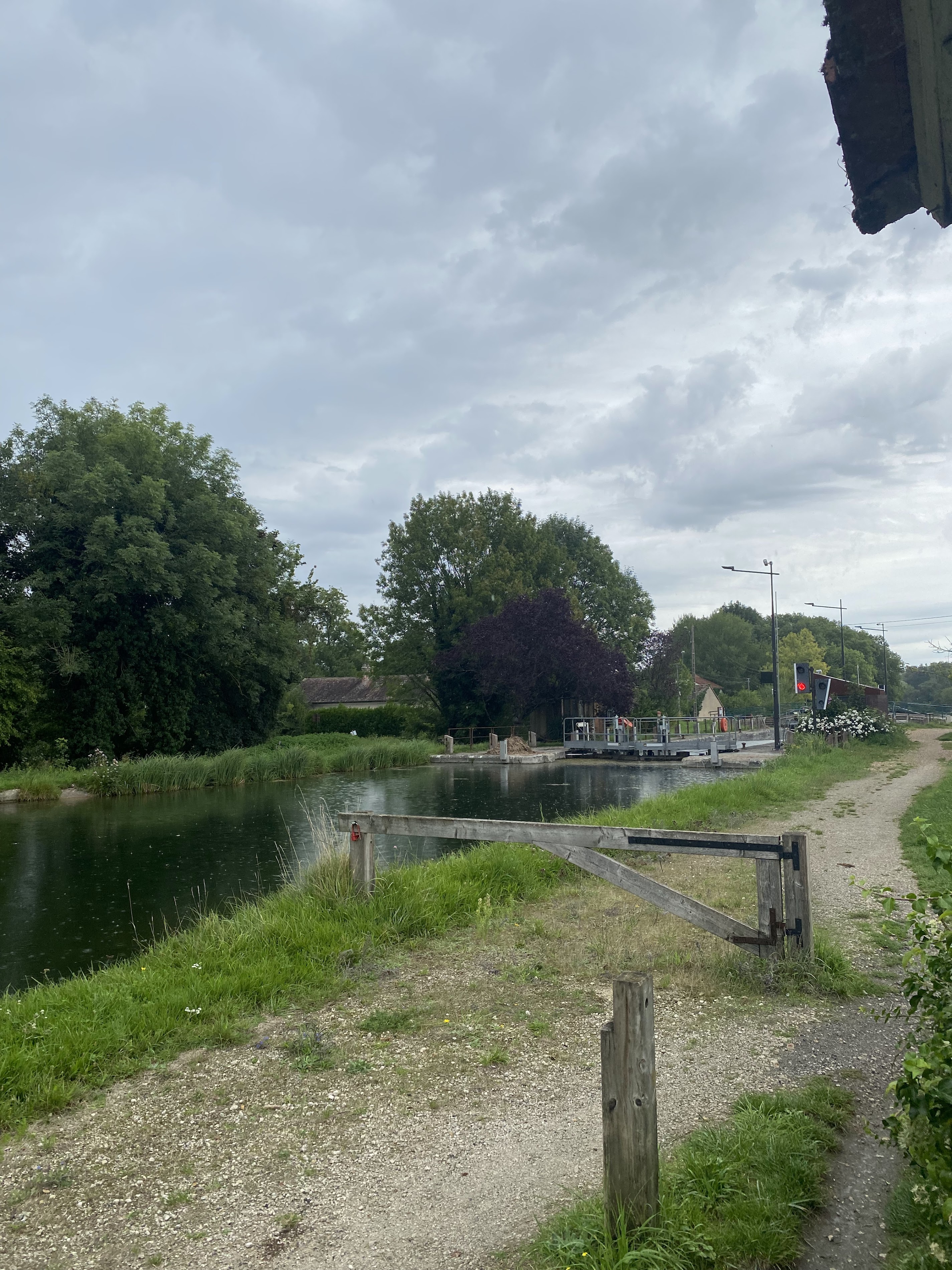 Ecluse 16 d'Episy: A Gateway to Serenity