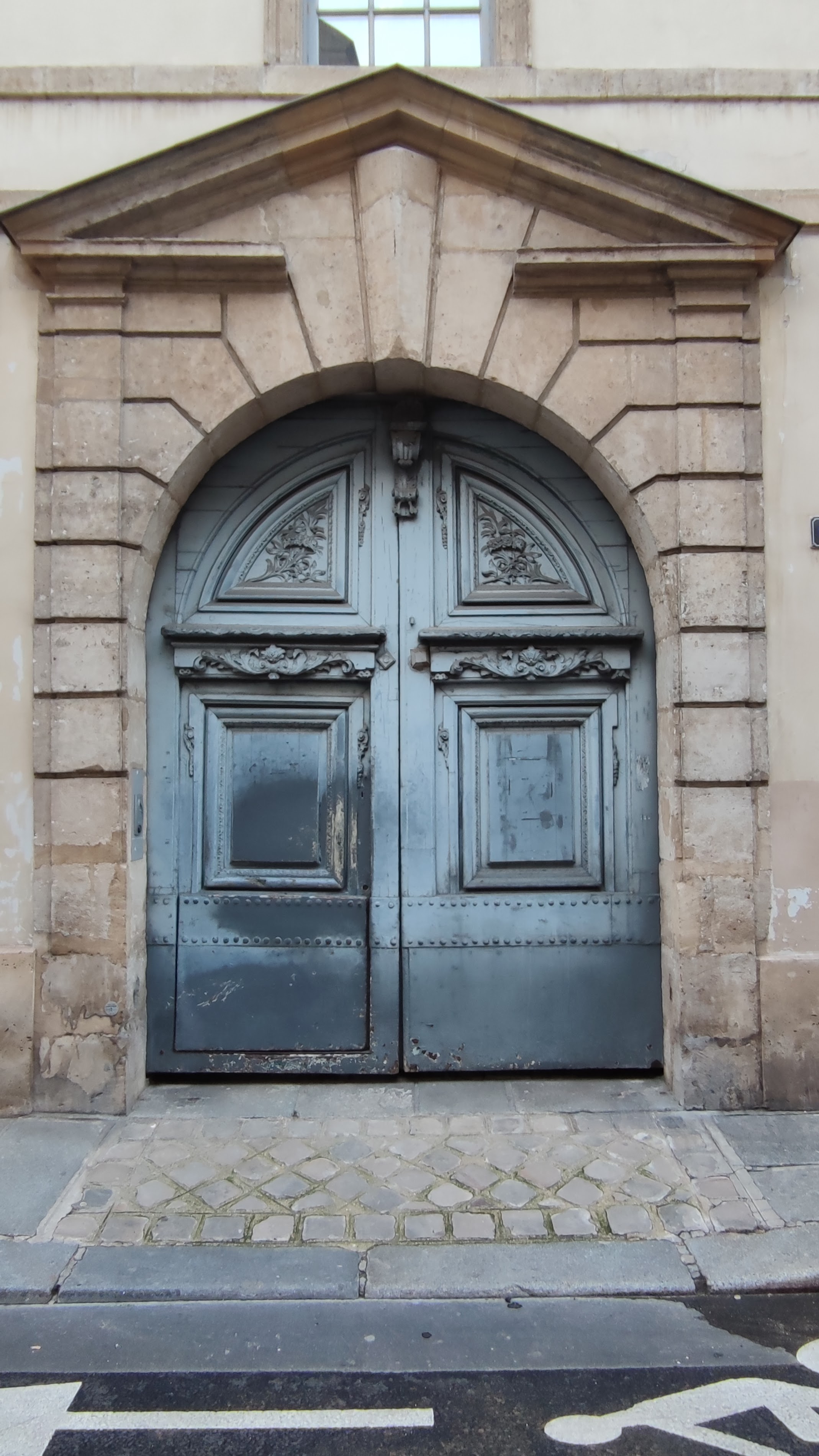 Hotel de Launay: A Hidden Gem in Saint-Paul's Tapestry of History