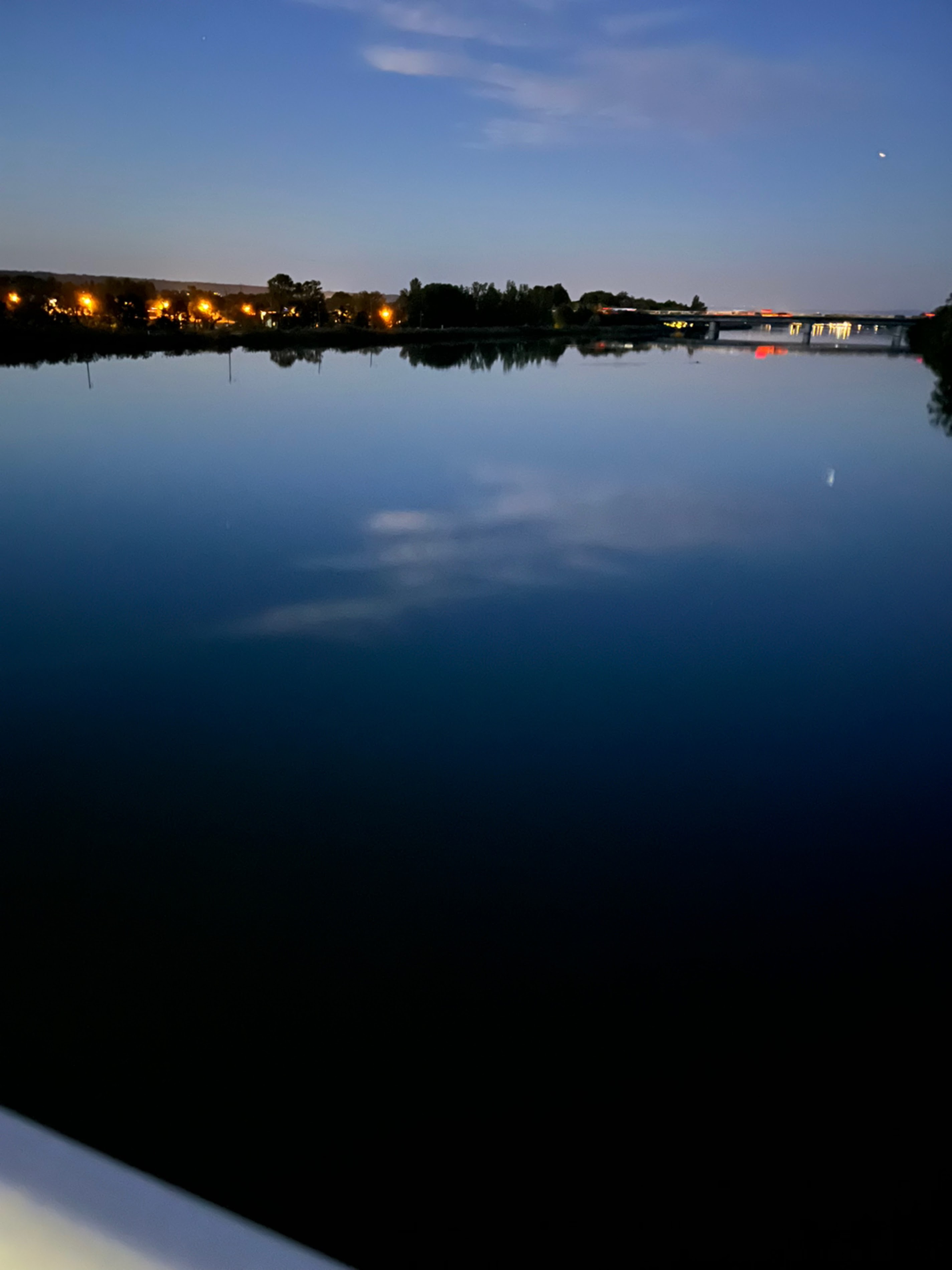 Les Navettes du Canal: Exploring Decines-Charpieu