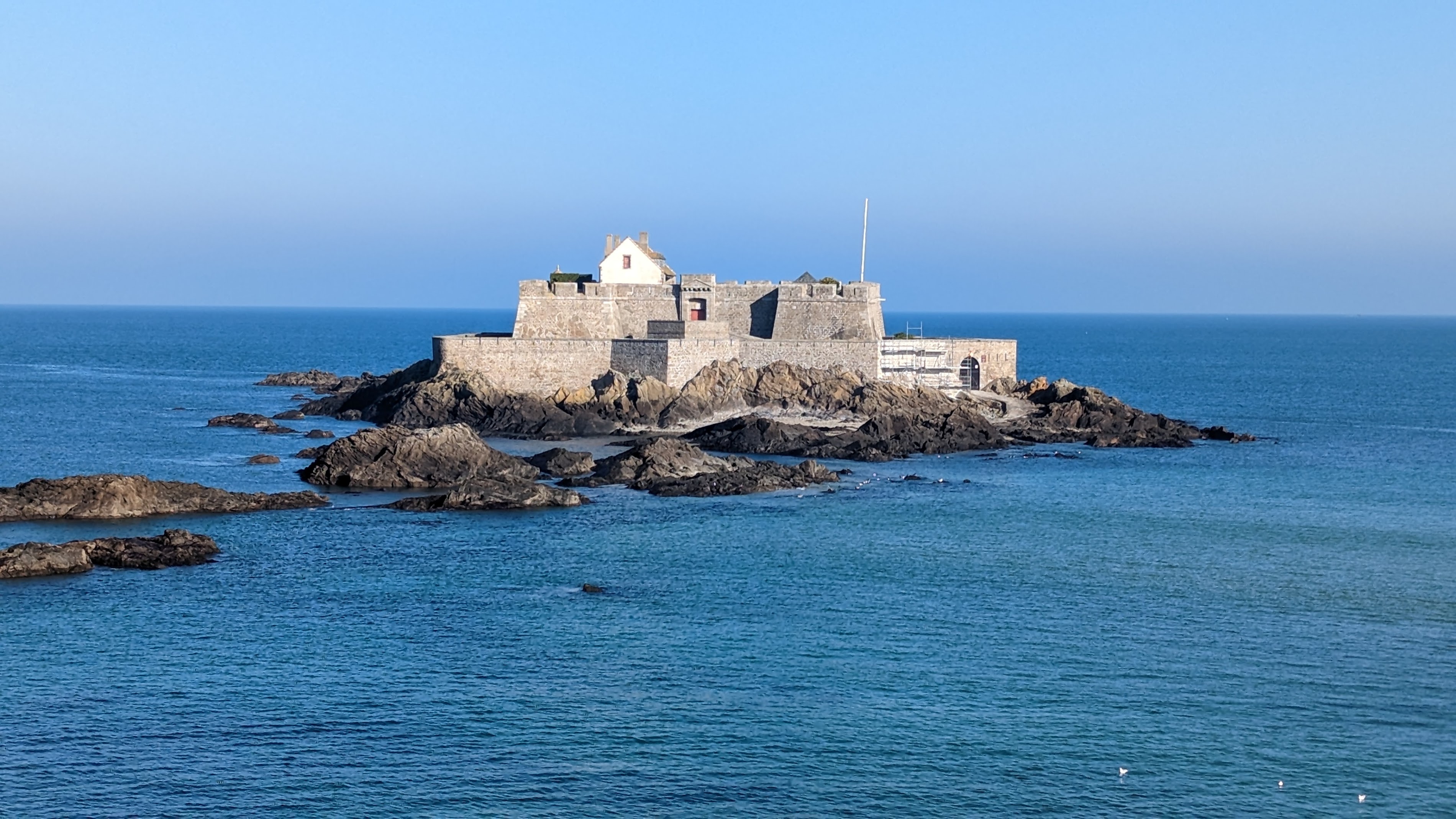National Fort A Historical Gem In Saint Malo FranceRent