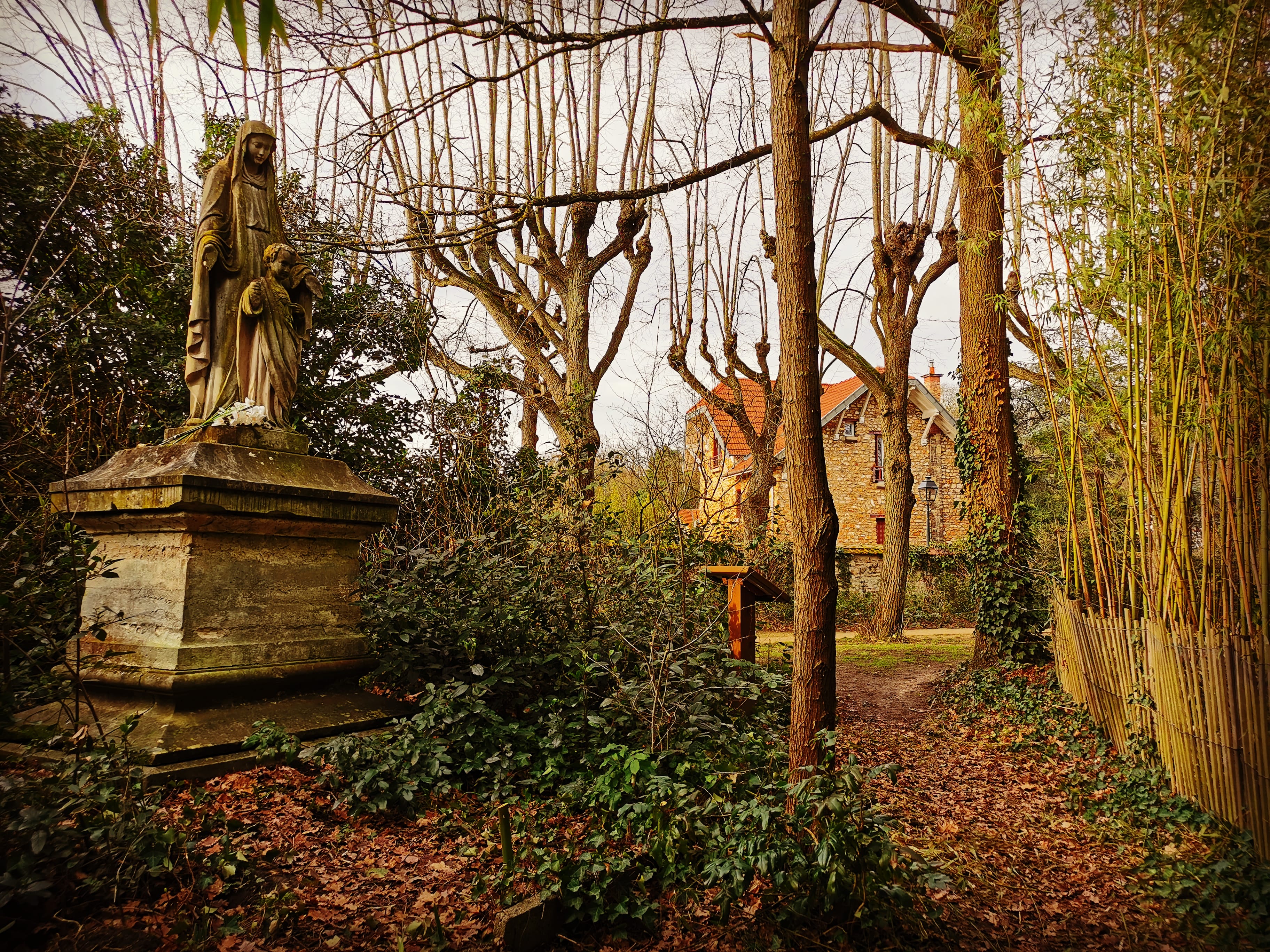 Discovering the Beauty of Parc Boris Vildé in Fontenay-aux-Roses