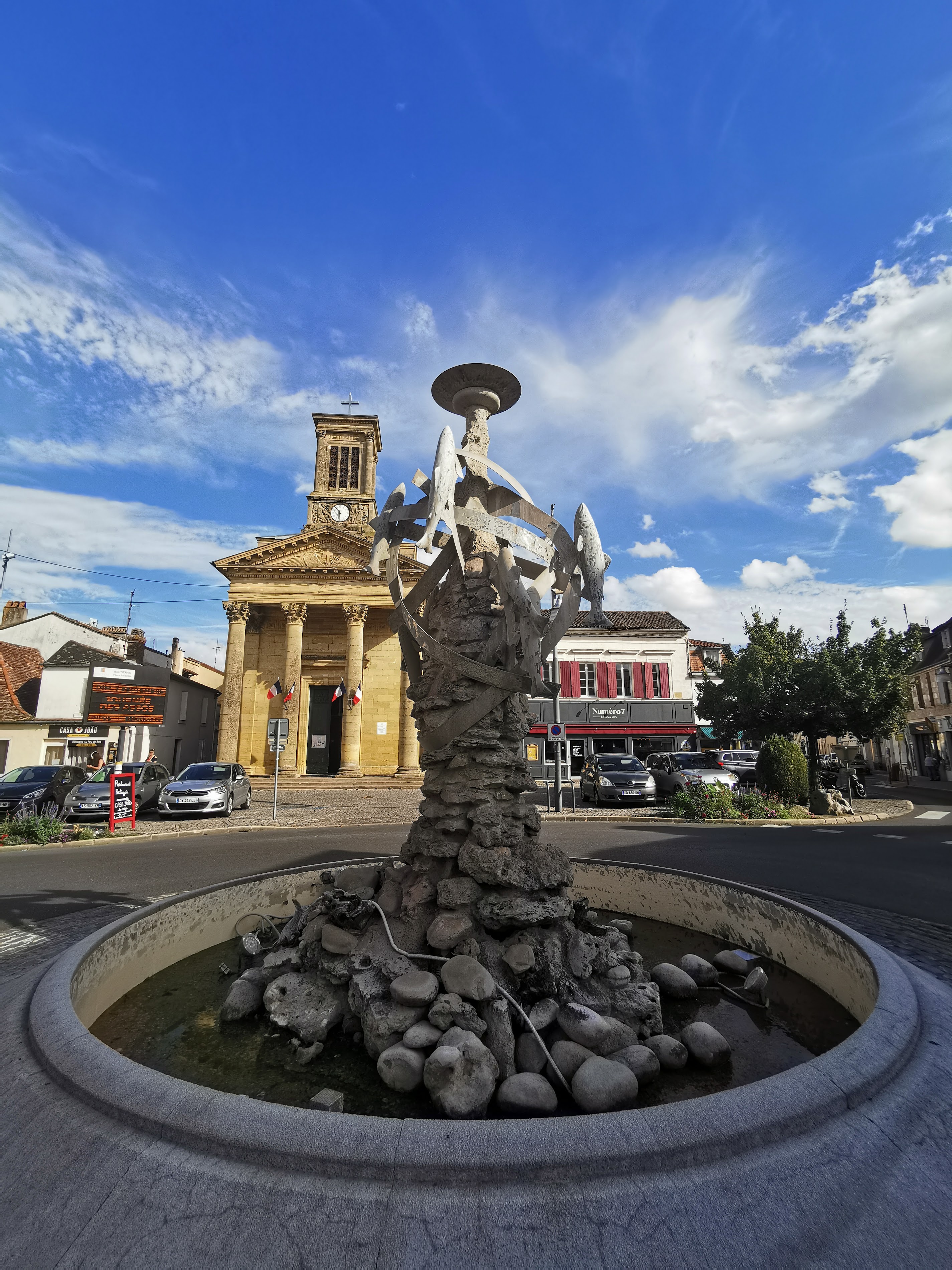 Discovering the Charm of Place de la Madeleine