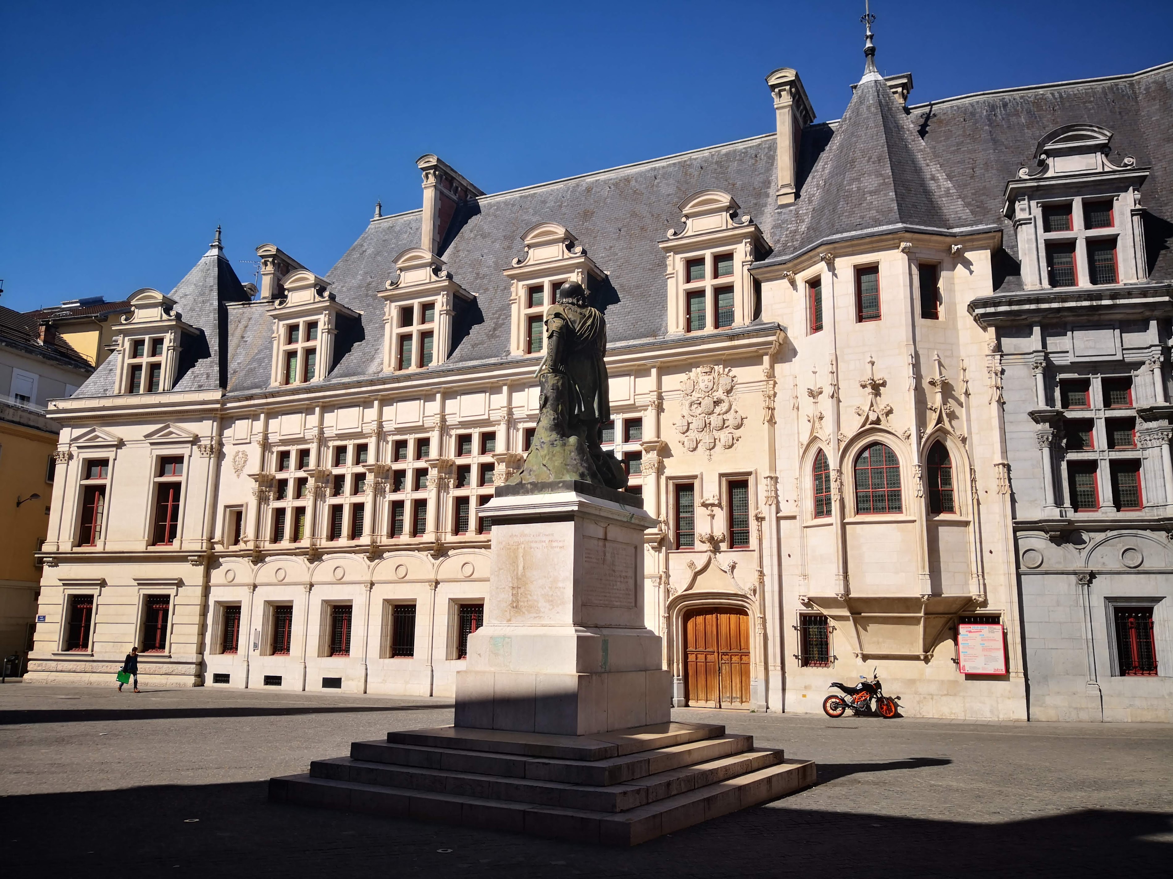 Place du Tribunal