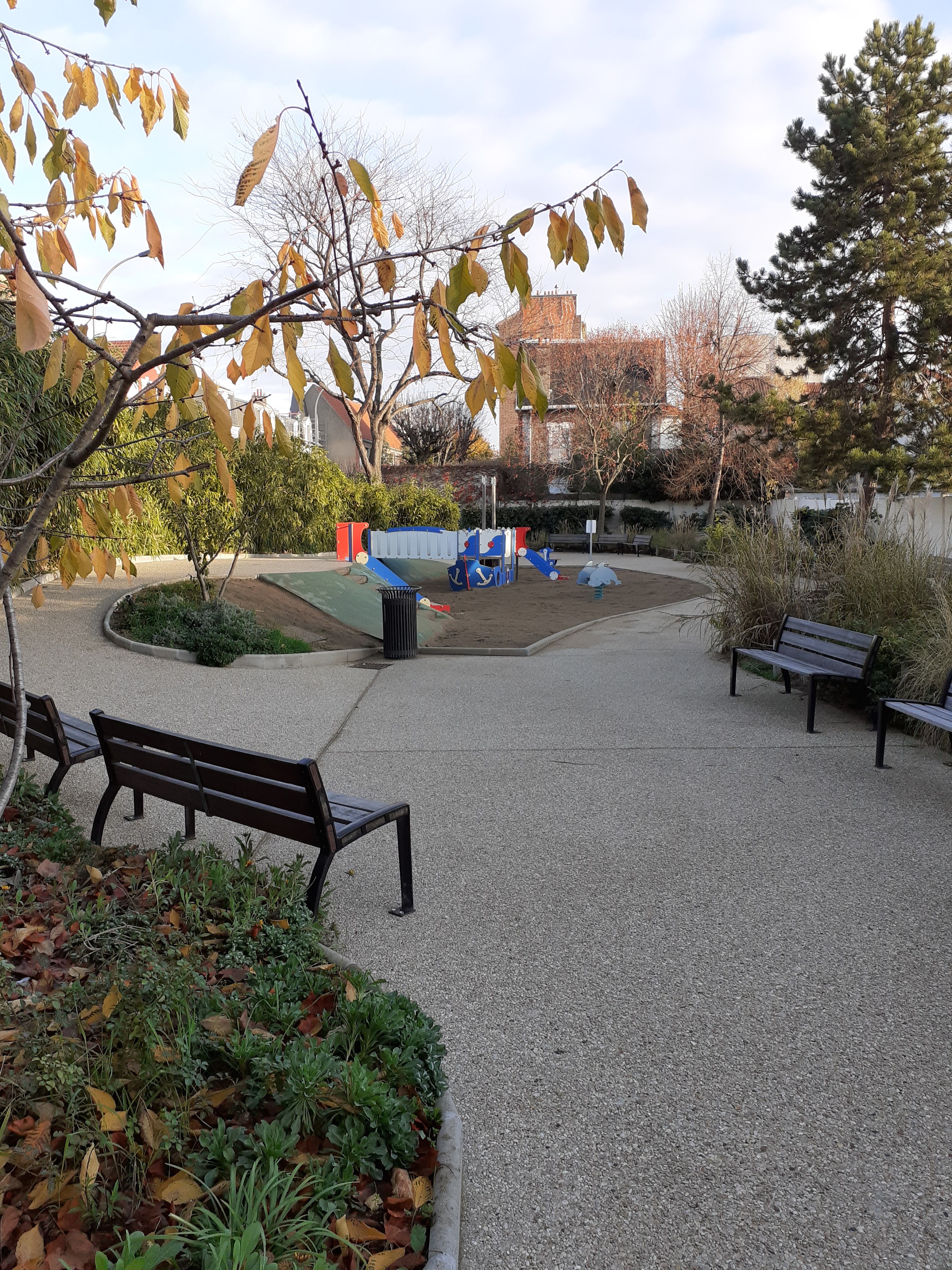 Square amiral Courbet