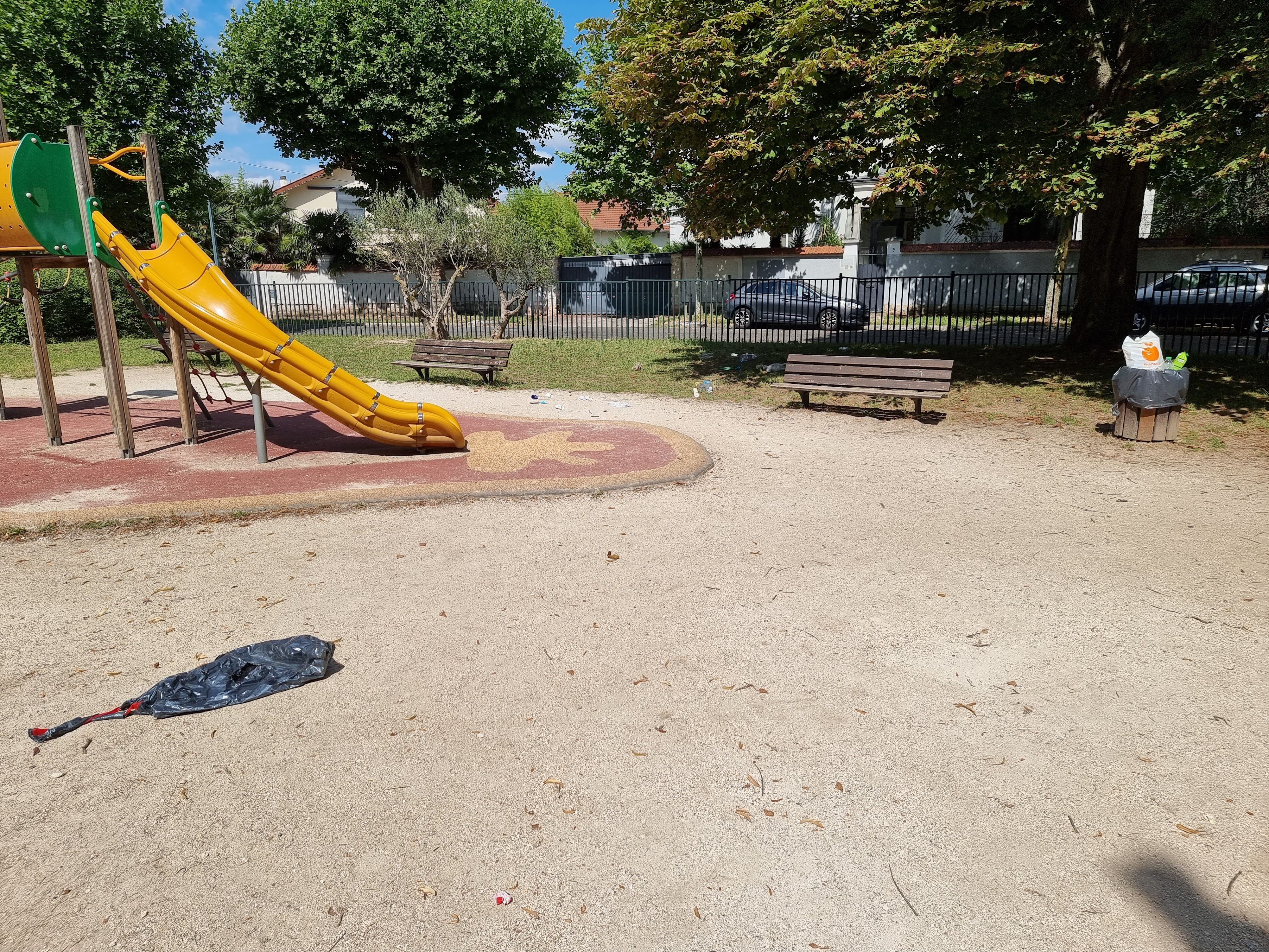 Square Emilie Tillion - aire de jeux