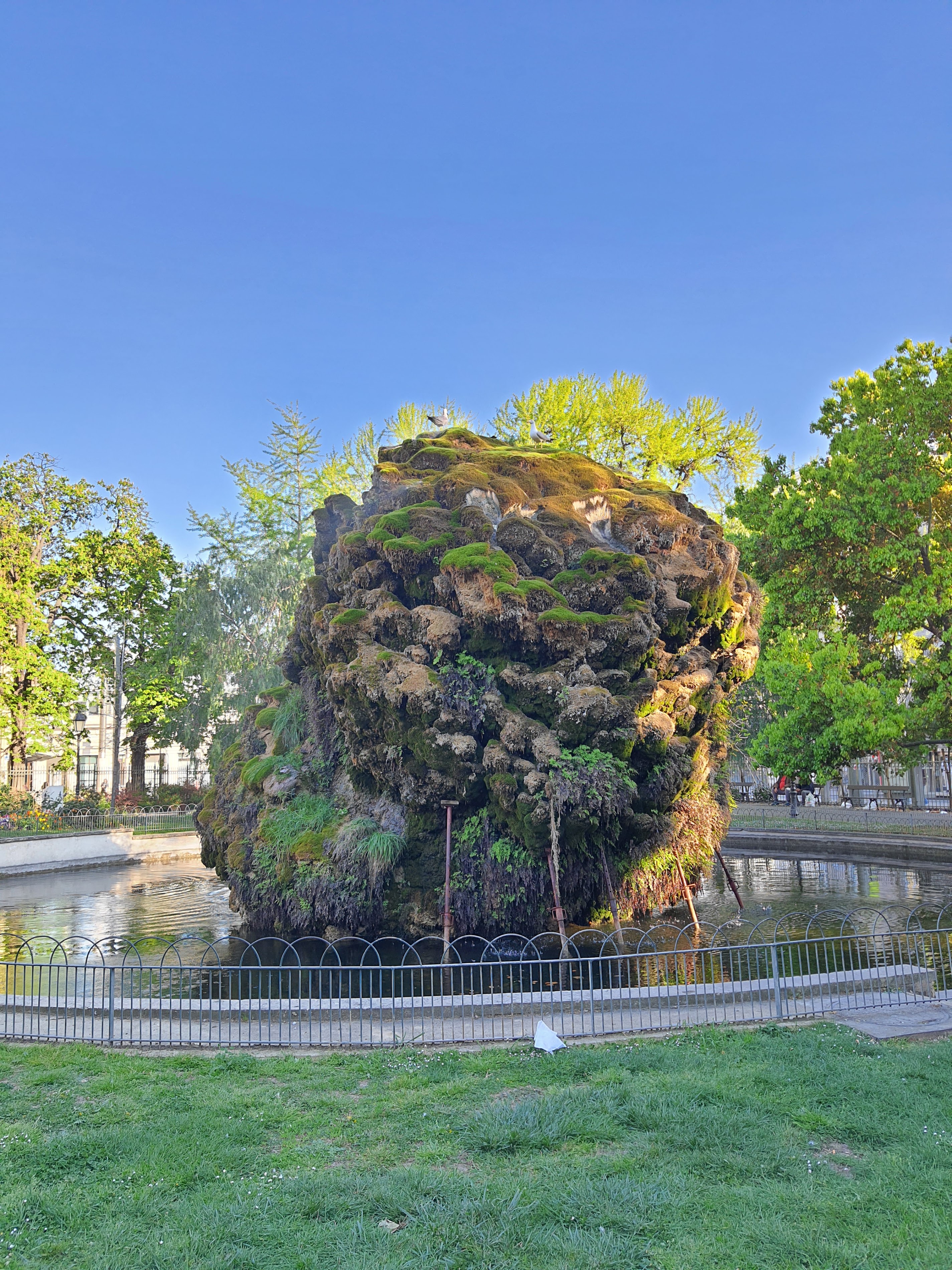 Square Planchon: A Hidden Gem in Montpellier's Urban Landscape