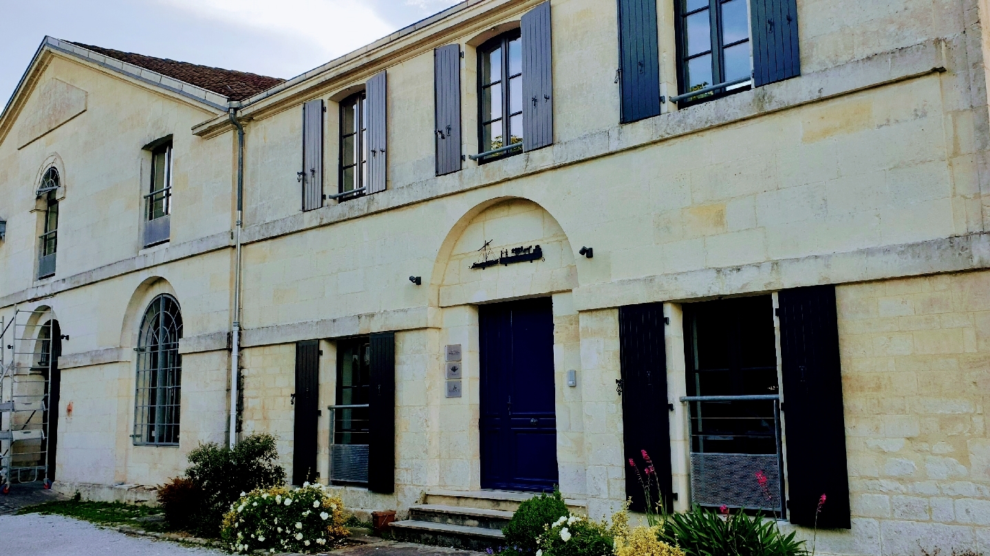 Visites des chais GROSPERRIN: A Journey Through Wine in Saintes