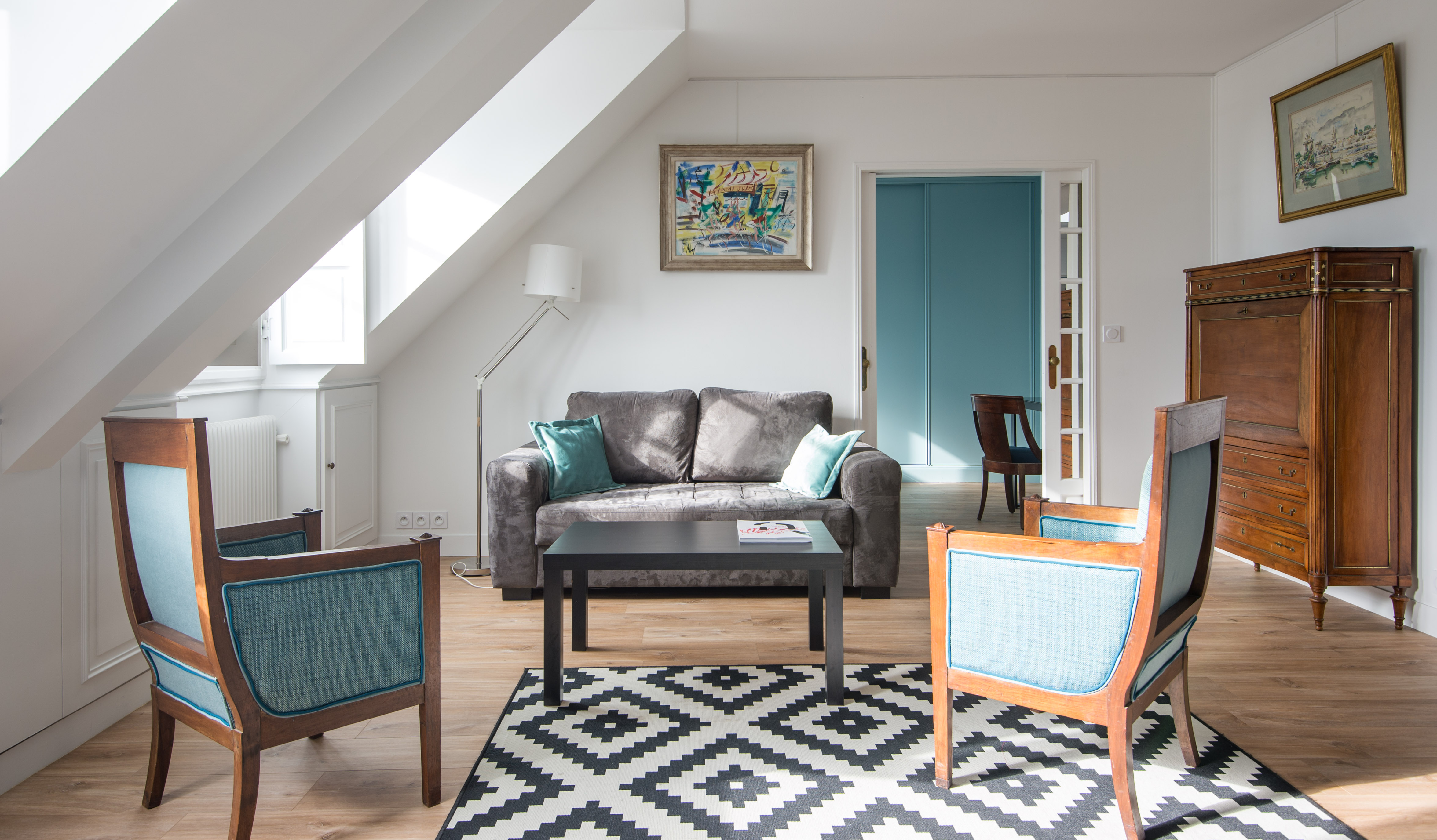 Apartment Colour Me Kubrick