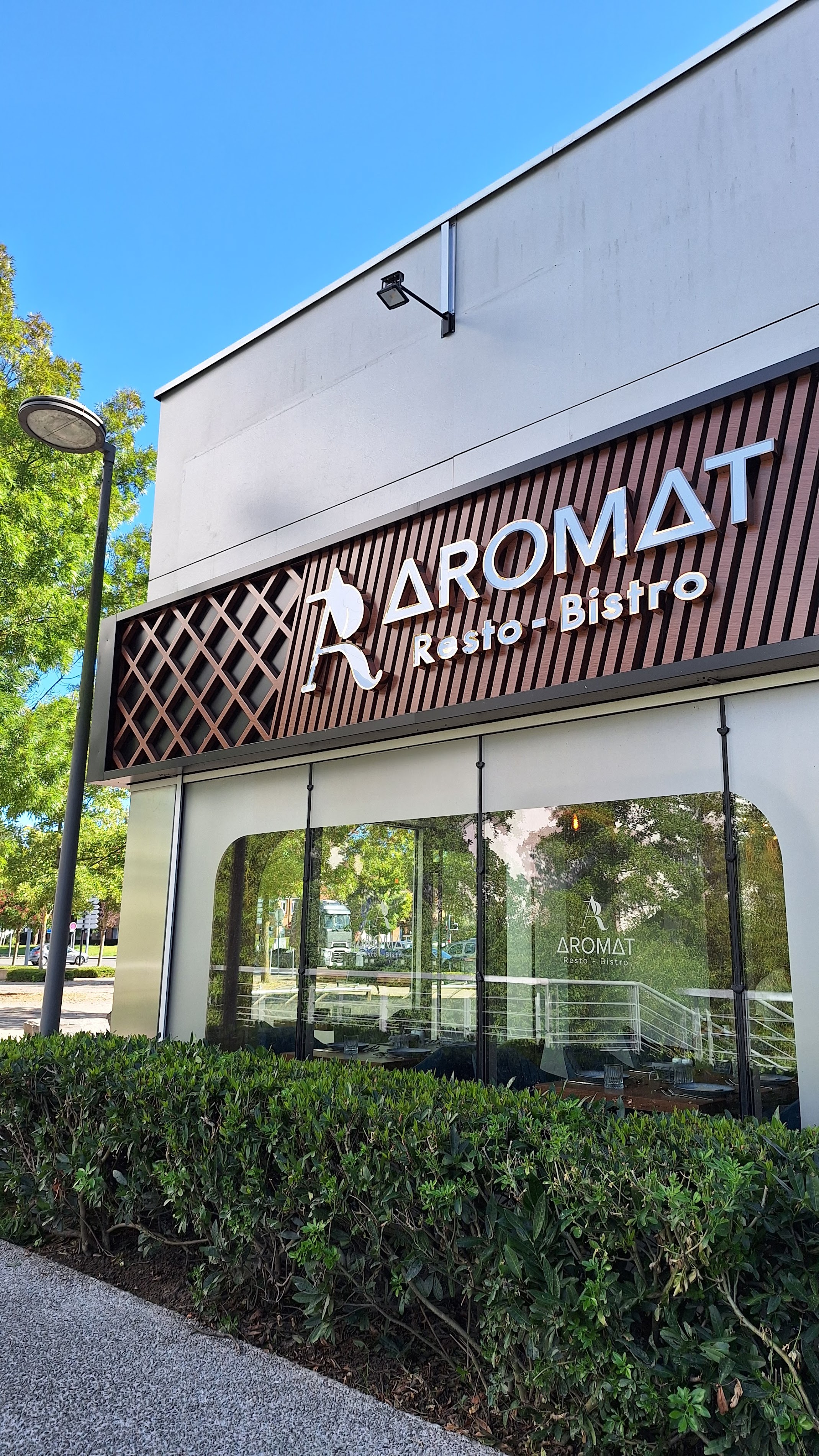 Aromat Restaurant Loos