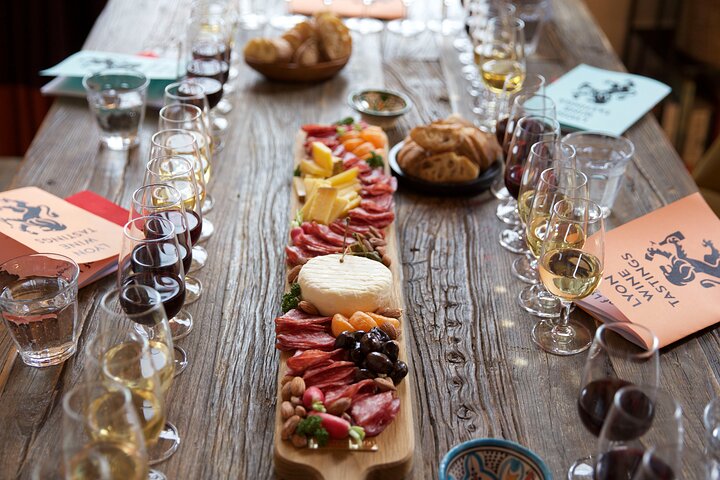 Goûter Vin à Lyon: Bourgogne, Beaujolais, Rhône, et plus encore 