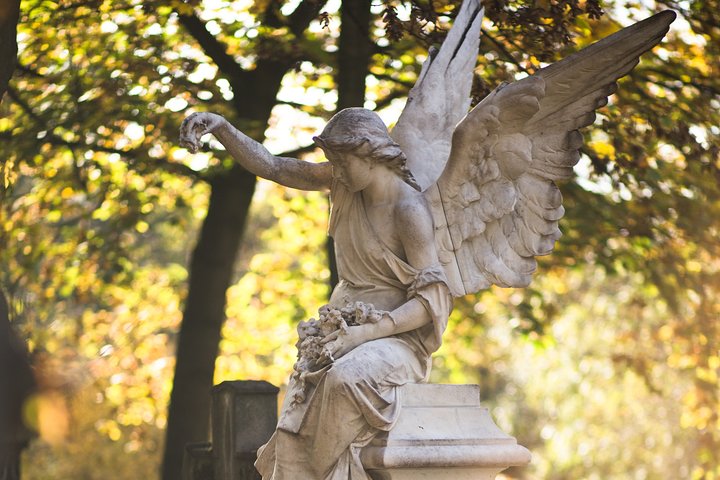 The Famous Graves of Père Lachaise - Self-Guided Audio Tour