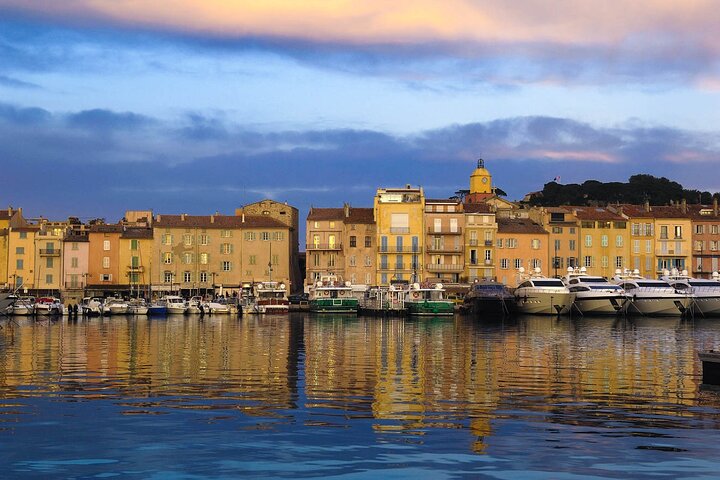 An 8-Hour Private Walking Tour of Aix en Provence from Saint Tropez Is Offered