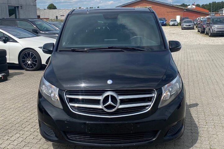 One Way Private Transfer from Annecy to Paris Offered