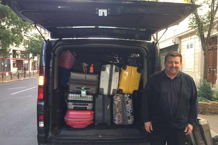 Disneyland Paris Airport One Way) • FranceRent