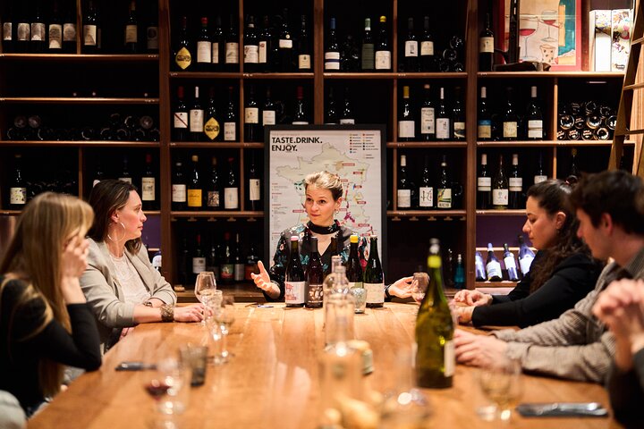 Paris 6 Grand Cru Wine Tastings with a Professional Sommelier