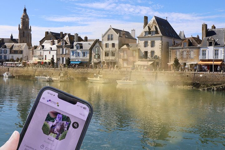 Magical Outdoor Escape Game Experienced in the Streets of the Crusic