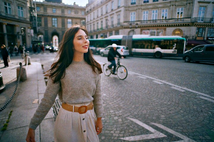 Solo in Paris: Chanel Style Photoshoot & Fun with a Parisian