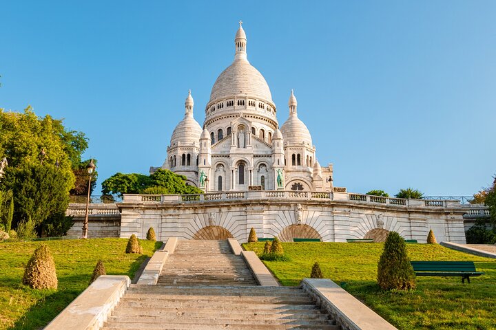 Basilica of the Sacred Heart of Montmartre Audio Guide on Smartphone