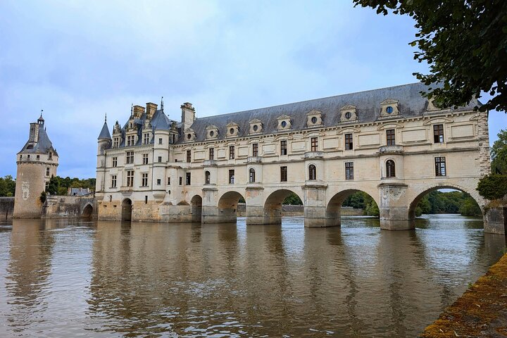 The Loire Valley Castles and Wine Experience from Paris Is Offered