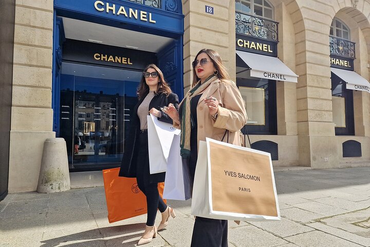 A Private Shopping Tour in Paris Is Offered with a Professional Shopper