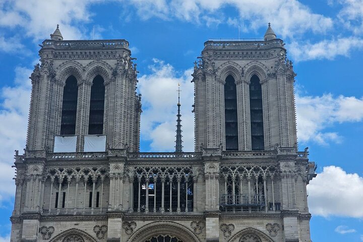 Outdoor Walking Tour of Notre Dame Offered, Not Inside