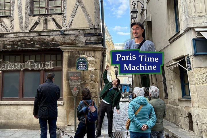 Paris Time Machine! A local perspective (English Walking Tour)