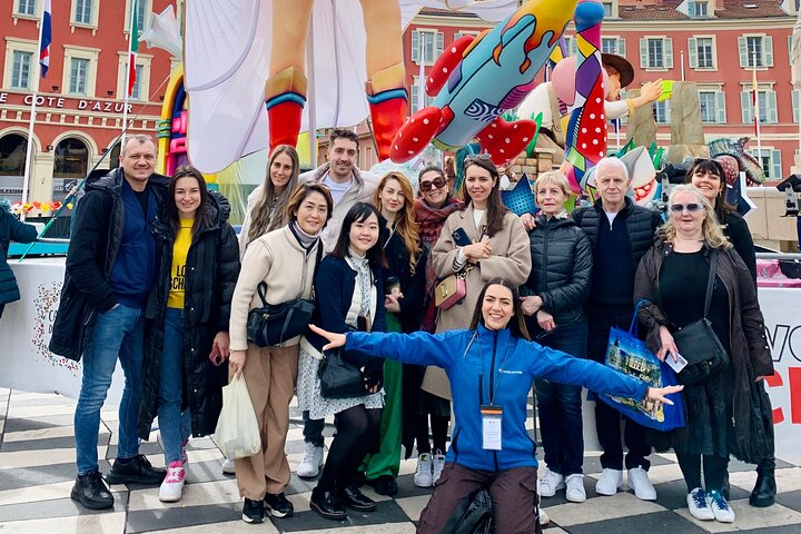 Old City and Castle Hill explored on a pleasant walking tour