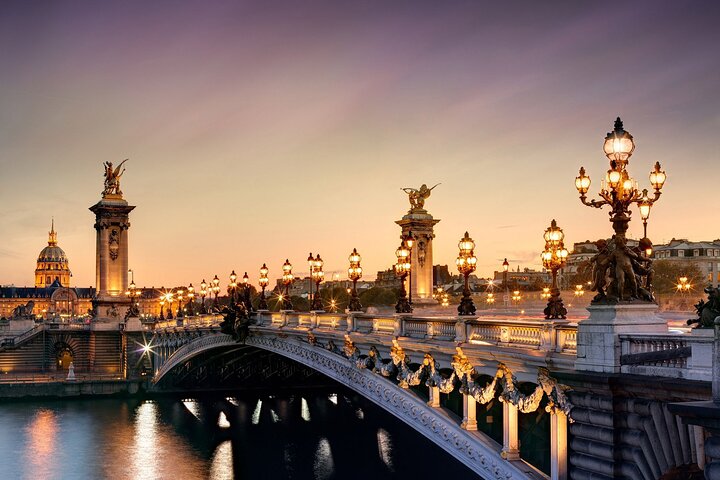 Paris : Croisière au coucher du soleil sur la Seine avec Champagne